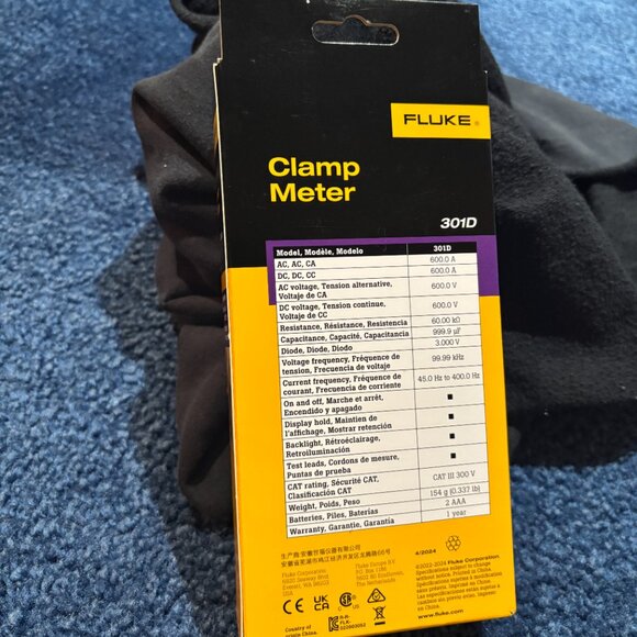 Fluke 301D AC/DC Clamp Meter - Picture 3 of 7
